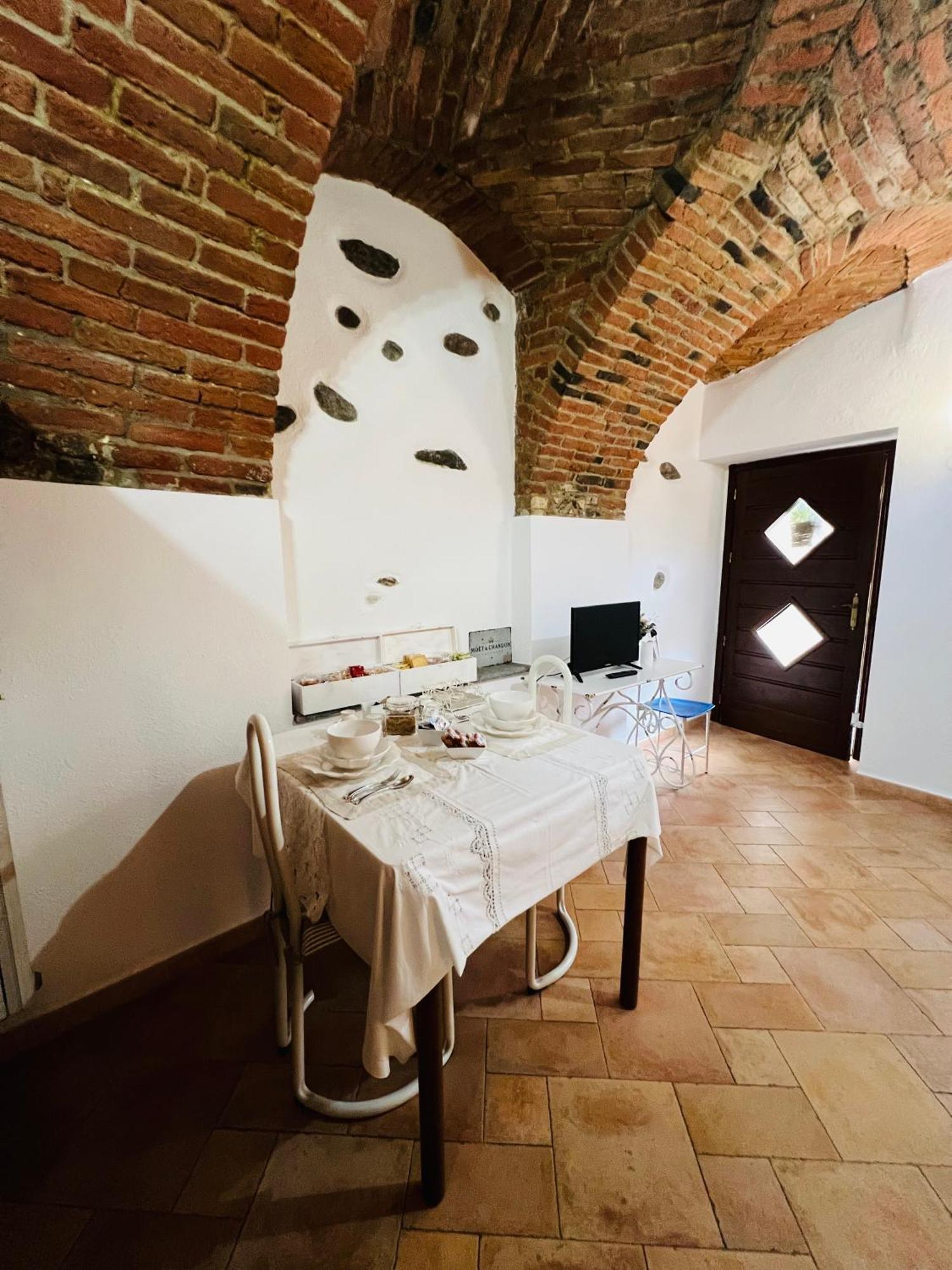 Monolocale Viverone Lake Rooms Zewnętrze zdjęcie